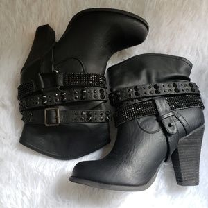 Ankle boots